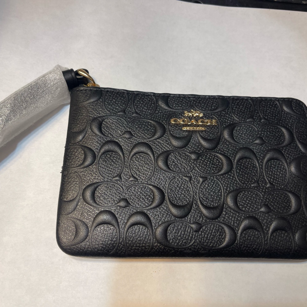 Coach Wristlet - Picture 10 of 10